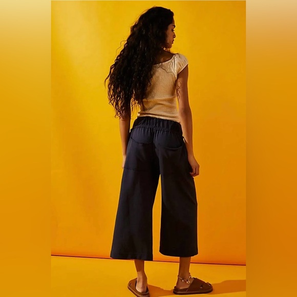 NWOT Free People Beach Essential Gaucho Pants In Color Navy - Picture 2 of 4